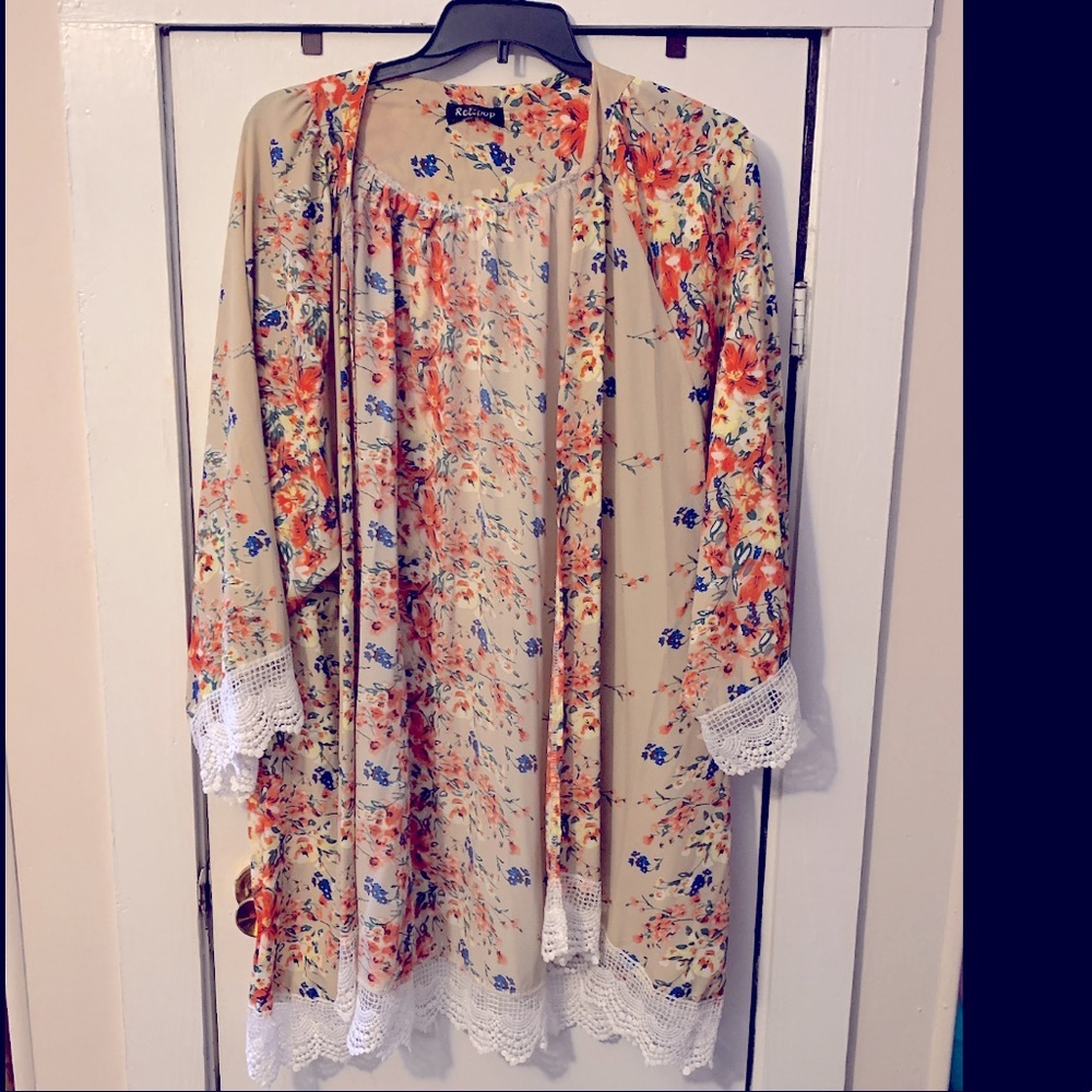 Floral Kimono. 4X. Good condition (only worn once)
